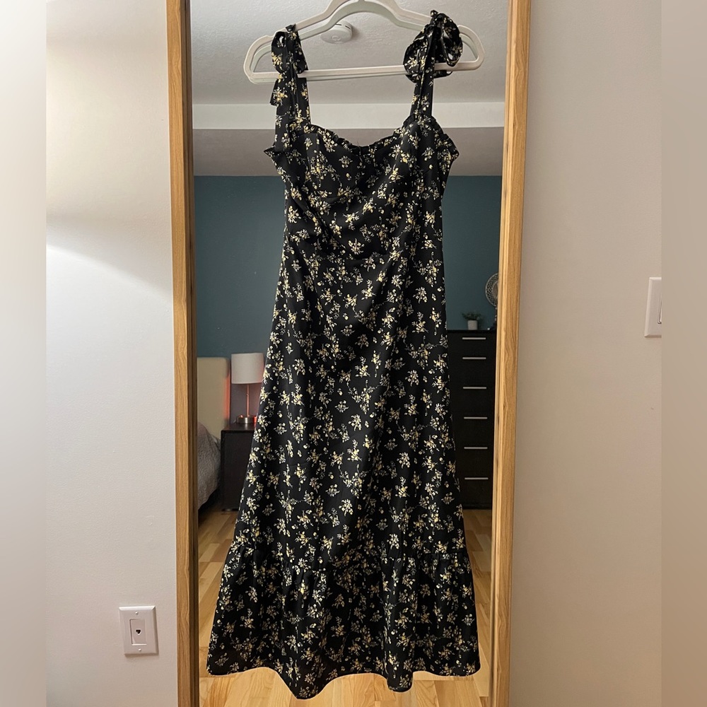 Black and yellow midi dress